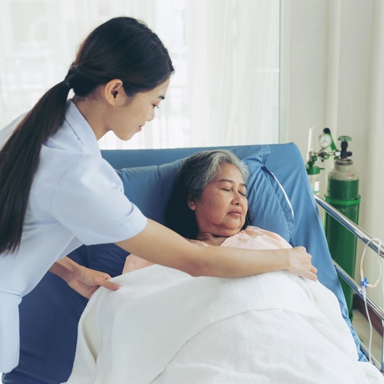 จัดหาแม่บ้านดูแลผู้สูงอายุ ไป-กลับ จัดหาแม่บ้านดูแลผู้สูงอายุ ไป-กลับ 