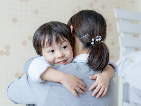 พี่เลี้ยงเด็กรายเดือน-กรุงเทพ